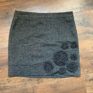 Loft brown tweed skirt sz 8 flowers above knee